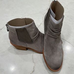 Sofft Andee boots sz US 8 (Euro 39). Brand new in box